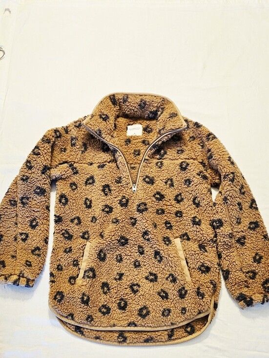 Abercrombie & Fitch Tops - Abercrombie Women's Cozy Leopard Sherpa Pullover - Tan/Black